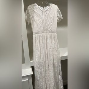 White maxi dress. Size M. Bought on Amazon.